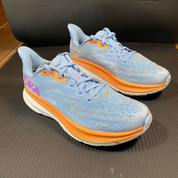 HOKA ONE ONE CLIFTON 9 - Women’s Running Shoes - SIZE 9B - Picture 5 of 11